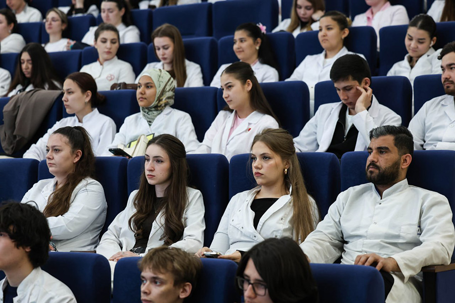 gostinaya-skfu-studenty-poobshchalis-s-glavoy-kraevogo-minzdrava (3).jpg gostinaya-skfu-studenty-poobshchalis-s-glavoy-kraevogo-minzdrava (3).jpg